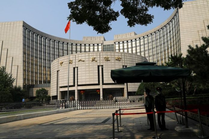 SHANGHAI (Reuters) – China’s central bank said on Monday it conducted 1.7 trillion yuan of outright reverse repurchase agreements in January.
The People’s Bank of China (PBOC) said the repo operations aimed to “keep banking system liquidity reasonably ample”. The tenors of the repos for the month were 3 and 6 months.
Separately, the PBOC said it had not purchased or sold Chinese government bonds in open market operations in January.
This post appeared first on investing.com